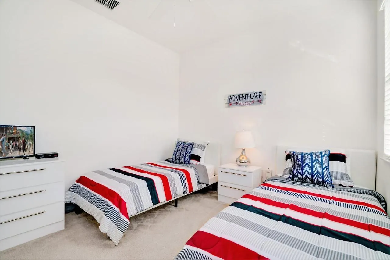 2142Victoria Villa Davenport United States
