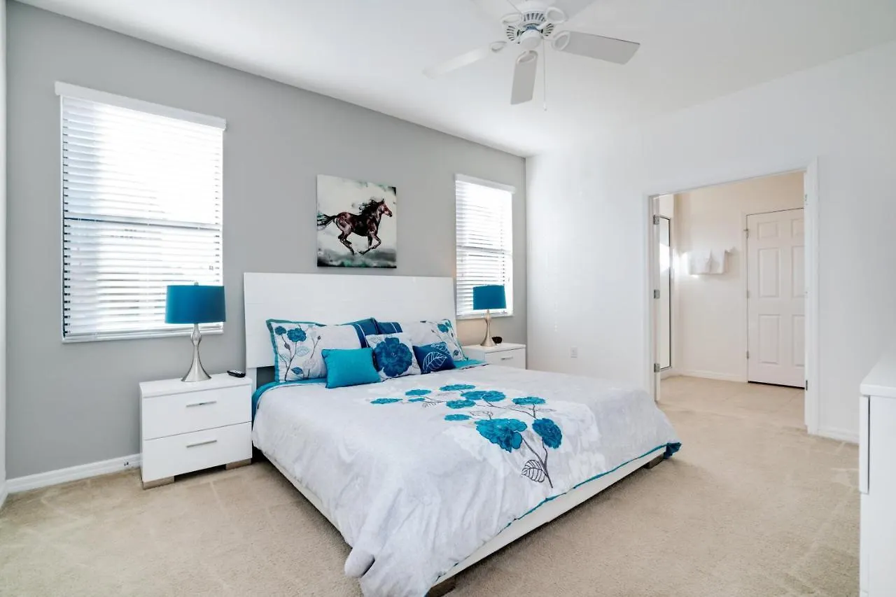 2142Victoria Villa Davenport